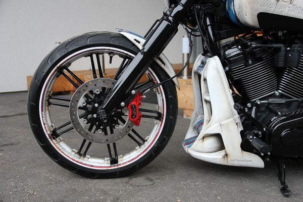 Cult-Werk Harley Breakout - Front Fender Custom V2 (Bj. 2013 - Current) | HD-BRO004