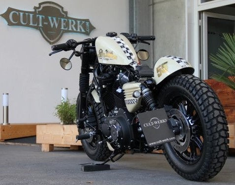 Cult-Werk HARLEY SPORTSTER - Seitendeckelset BOBBER (BJ. SPO ab 2004 bis 2013, schwarz glänzend) | HD-SPO106