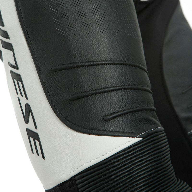 Dainese LAGUNA SECA 5 1PC LEATHER SUIT PERF. S/T, BLACK/WHITE, Size 29 | 201513468622009