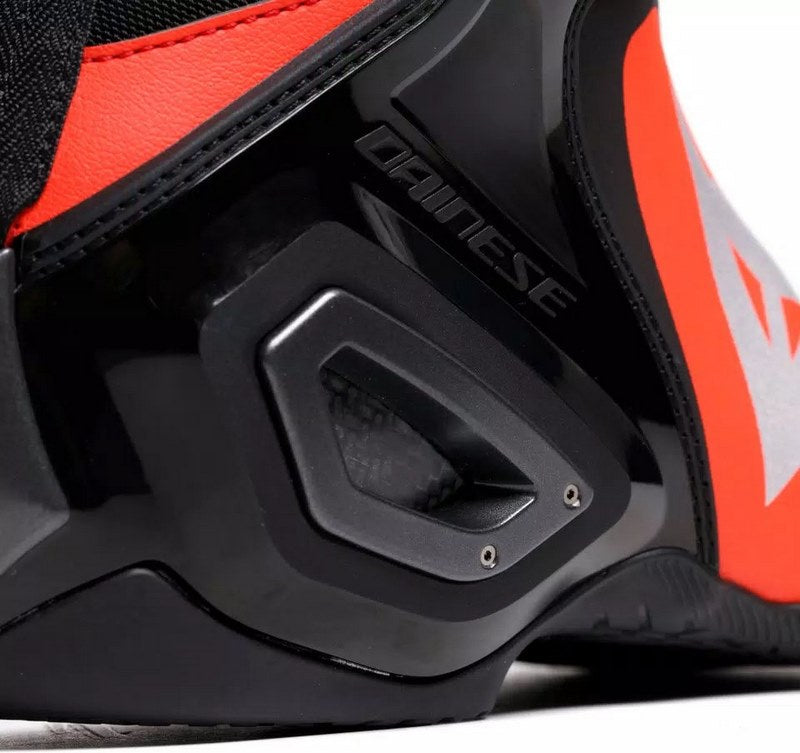 Dainese AXIAL 2 BOOTS, BLACK/RED-FLUO | 2017900052-628