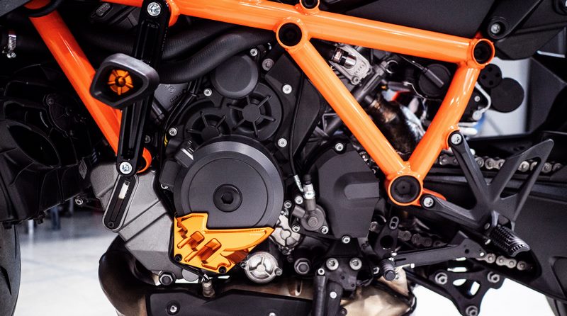 Left Engine Case Protector