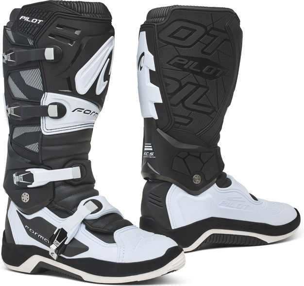 Forma Pilot Standard Off-Road Fit, Black/White | FORC590-9998