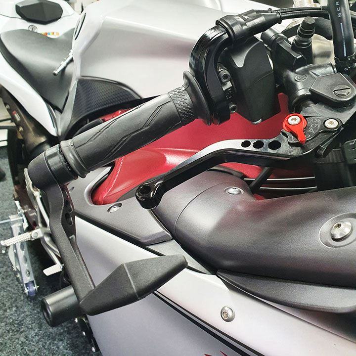 GBRacing Brake Lever Guard Yamaha YZF-R1 2006-2022 & YZF-R6 2006-22 | BLG-R1-2006-GBR