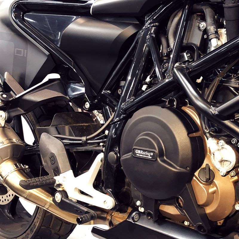 GBRacing Duke 690 Secondary Clutch Cover 2011 | EC-690-2011-2-GBR