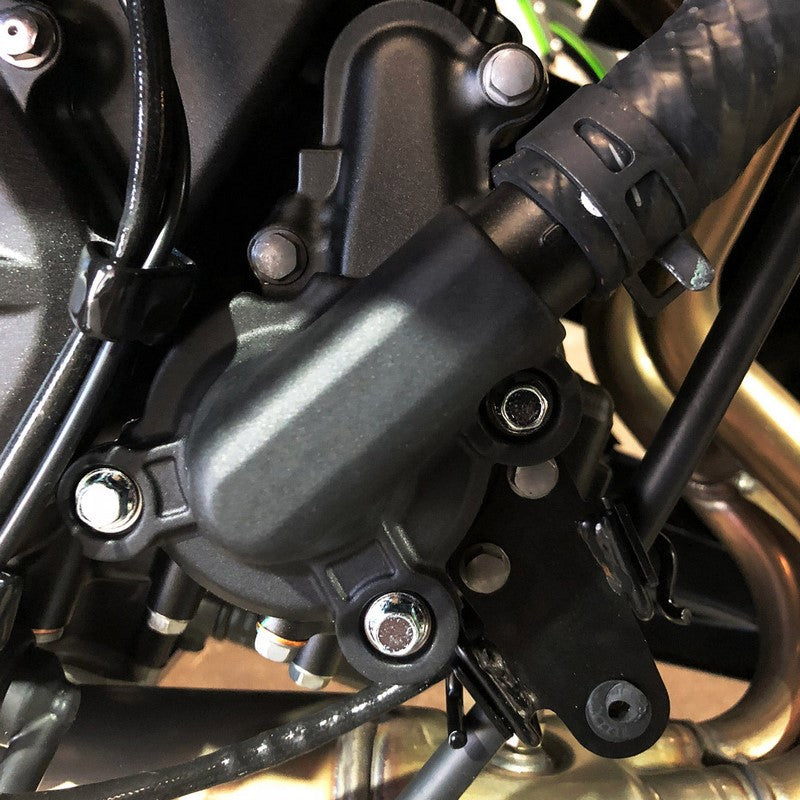 GBRacing Secondary Water Pump Cover | EC-ZXR400-2018-5-GBR