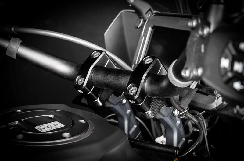 Handlebar riser black
