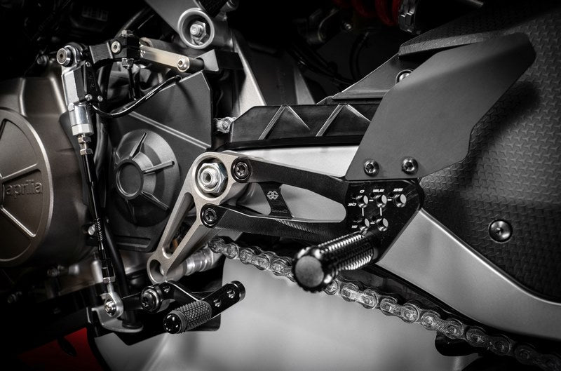 Footrest system FXR black