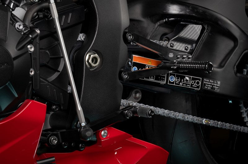 FXR2 - Footrest system black