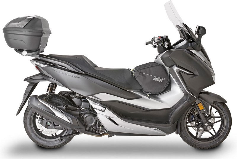 Givi Windscreen D1136ST for Honda Forza 125/300 19-20, color clear, dim. HxW 58 x 44,5 cm, fits oe headlight fairing, 11 cm higher than stock screen | D1166ST