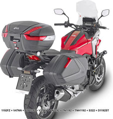 Givi Windscreen for Honda NC750X 21- color Clear, dim. HxW 54 x 43 cm, fits oe headlight fairing | D1192ST