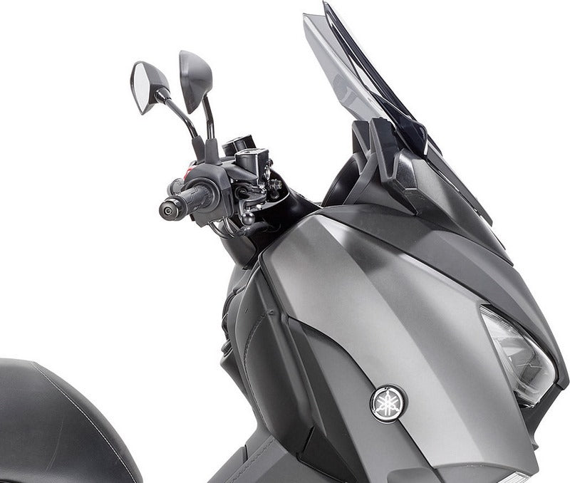 Givi Windscreen for Yamaha X-Max 125 18-, X-Max 300, X-Max 400 18- color Smoke, dim. HxW 43,5x43,5 cm, low profile sport screen, fits oe headlight fairing | D2136S