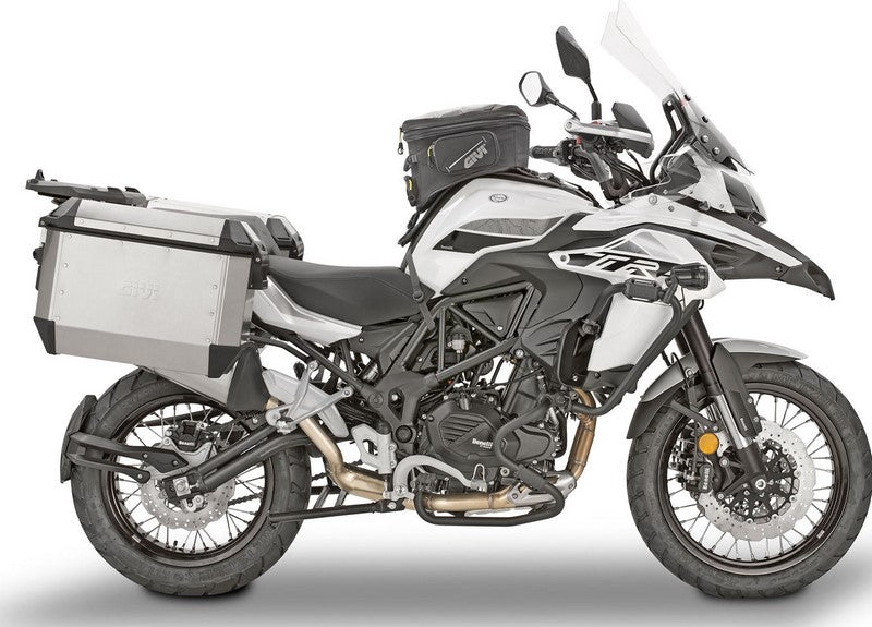 Givi Specific screen transparent Benelli TRK502 (17) | D8703ST