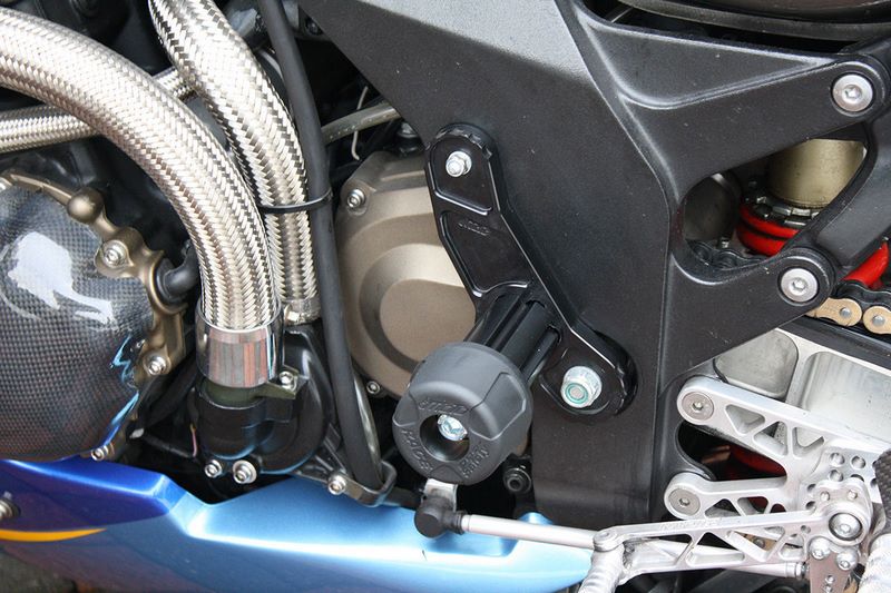 GSG MOTOTECHNIK Crash Pad set, Holding Plates Natural Aluminium for Kawasaki ZX-12R (2000-2001) | 115105490-K26-DS