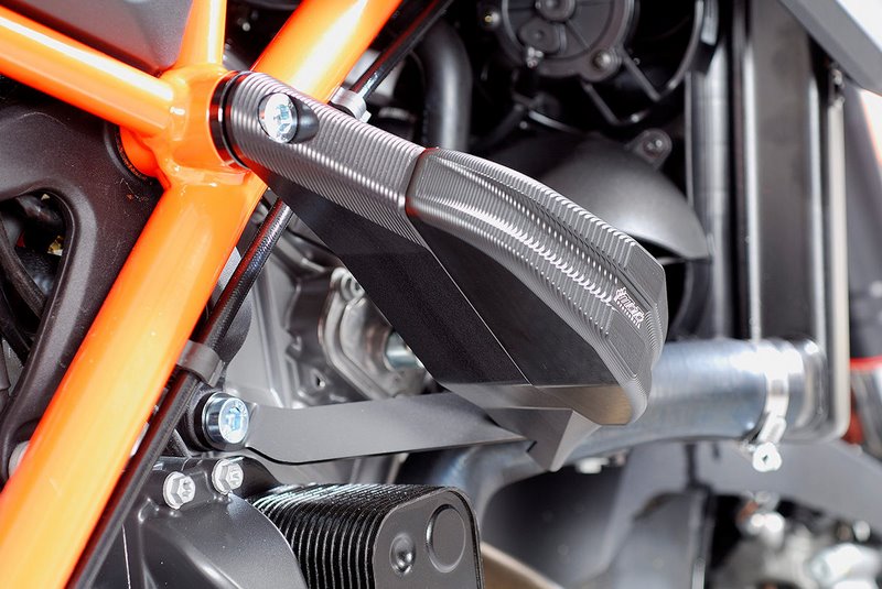 GSG MOTOTECHNIK Crash Pad set “Streetline” for KTM 1290 Super Duke (2014-2019) | 1505040-KM5SH