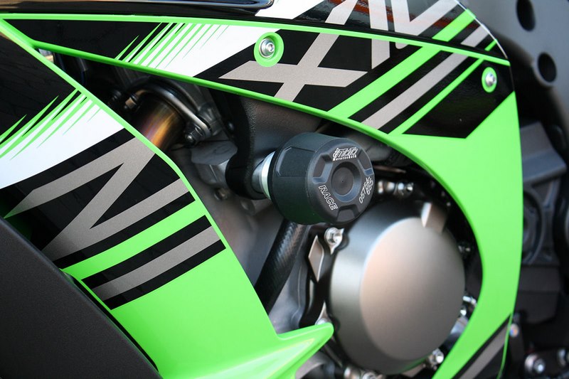 GSG MOTOTECHNIK Crash Pad set, Attachments Natural Aluminium for Kawasaki ZX-10R (2016 -) | 40602-K49-DS