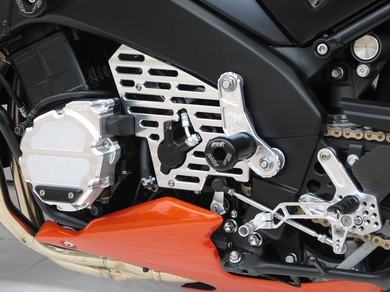 GSG MOTOTECHNIK Engine guard, Mounting plates black anodized for Suzuki GSX 1300 R B-King (2007 -) | 95410-S45-SH