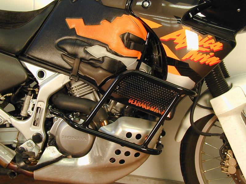 Hepco & Becker Tankguard-black for Honda XRV 750 Africa Twin from 1993 | 502107 00 01