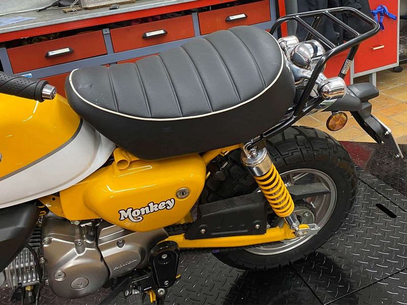 Hepco & Becker Rear rack tube type black for Honda Monkey 125 (2019-) | 6549523 01 01