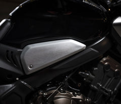 Honda accessories Cover aluminum side | 08F75-MKN-D50