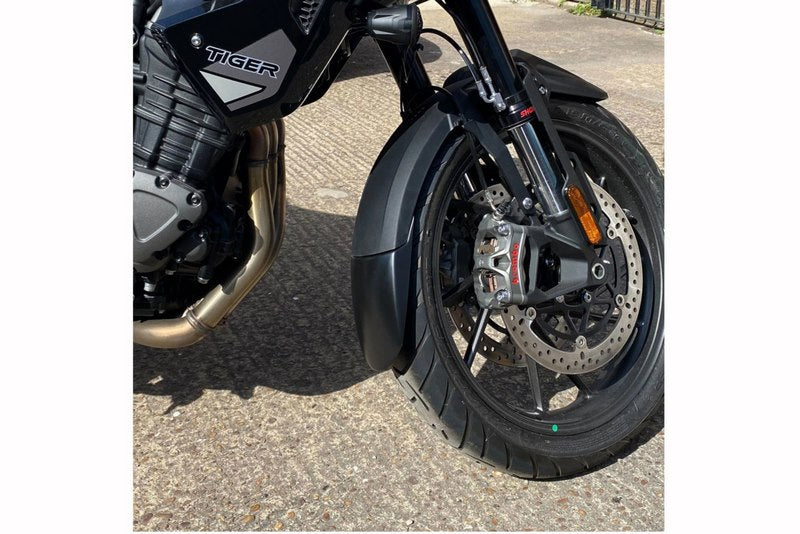 Puig Front Fender Extension Black | 21639N