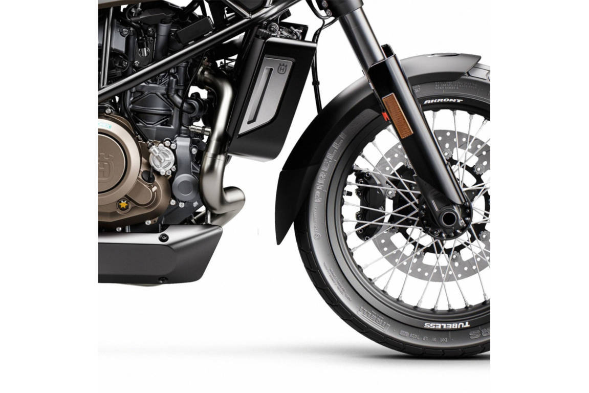 Puig Front Fender Extension Black | 21852N
