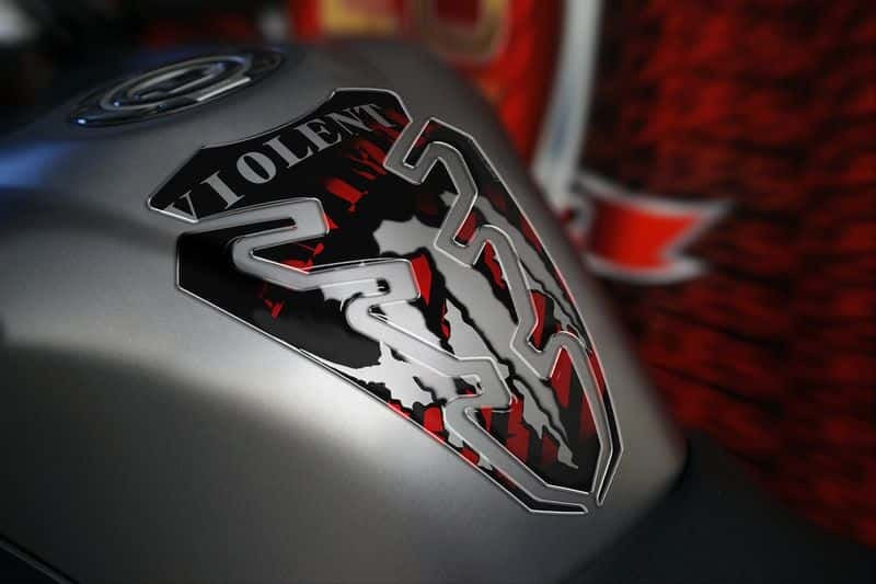 Puig Violent Tank Pads, Red | 5519R
