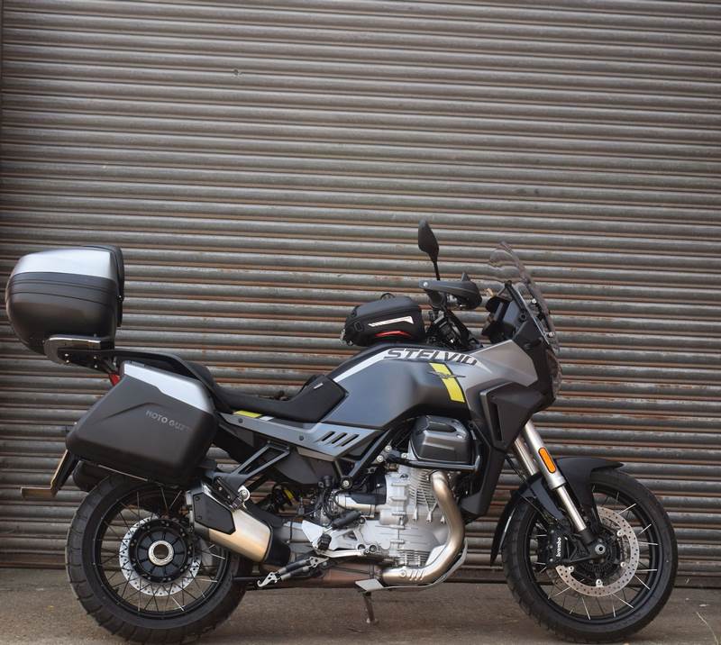 Pyramid Extenda Fenda | Matte Black | Moto Guzzi Stelvio 2023>Current | 058790