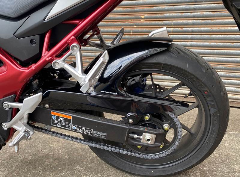 Pyramid Hugger | Matte Black | Honda CB 750 Hornet 2023>2024 | 071234M