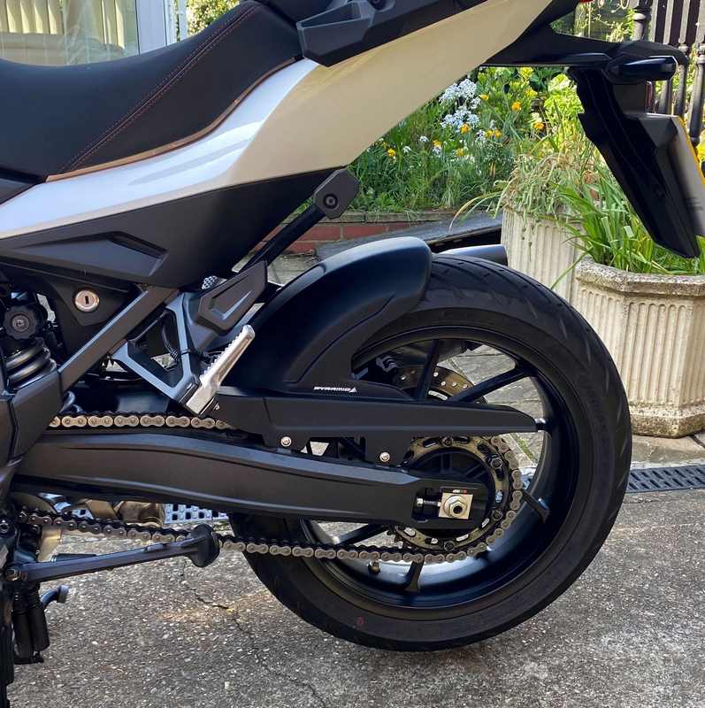 Pyramid Hugger | Graphite Black | Honda NT 1100 2022>Current | 071921E