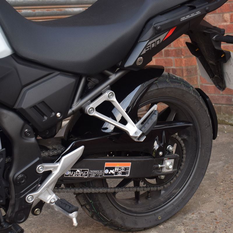 Hugger Gloss Black