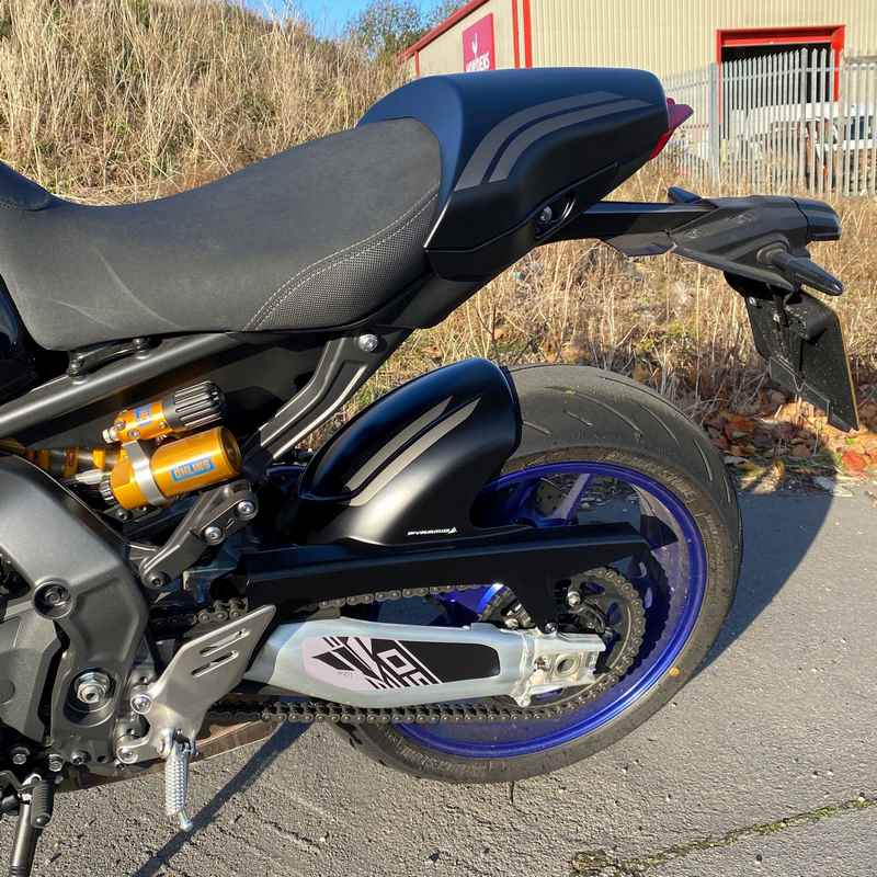 Pyramid Hugger | Tech Black | Yamaha MT-09 2021> | 072451F