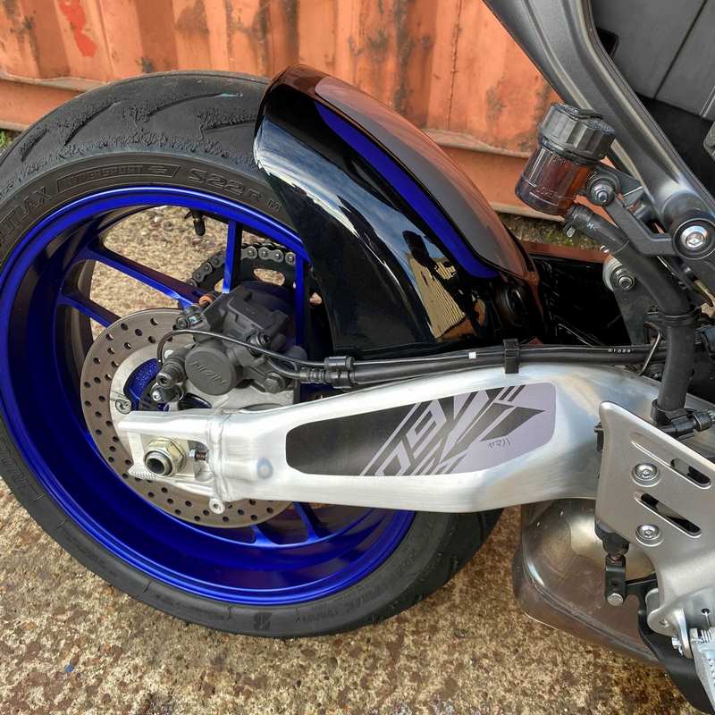 Pyramid Hugger | SP Colours | Yamaha MT-09 2021> | 072451G