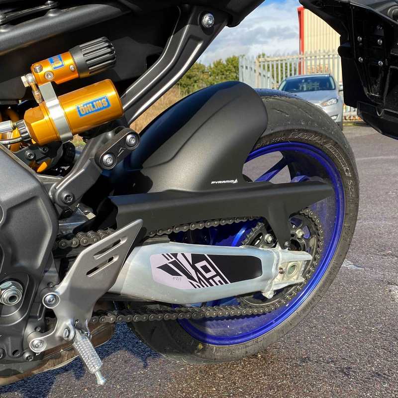 Pyramid Hugger | Icon Blue Colours | Yamaha MT-09 2022>2024 | 072451P