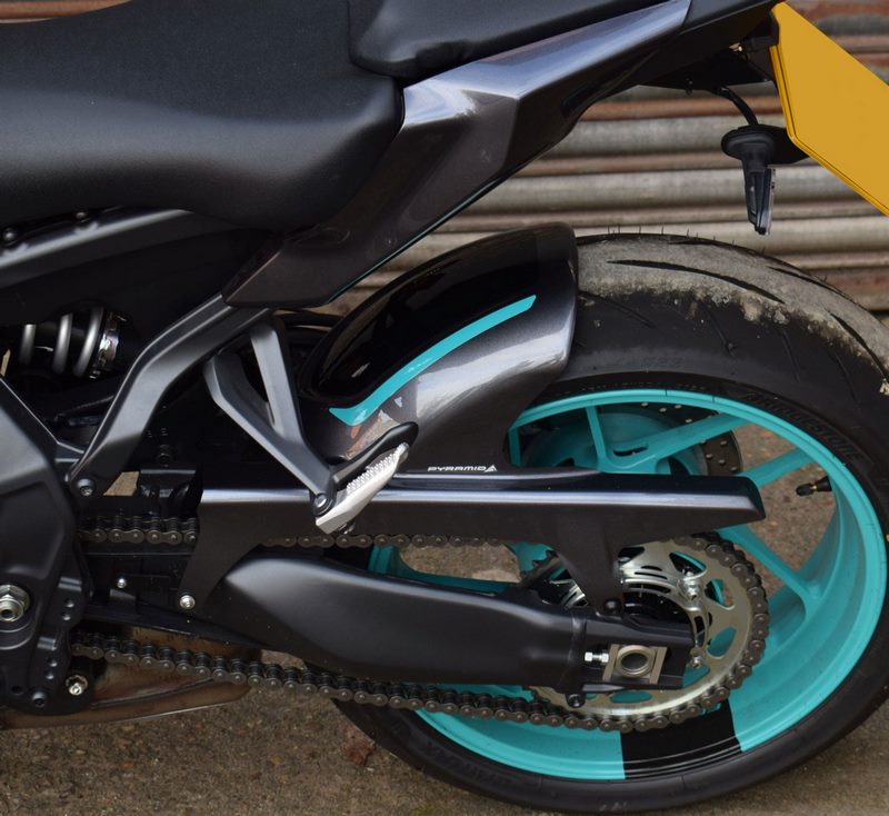 Pyramid Hugger | Midnight Cyan | Yamaha MT-09 2024>Current | 072451PG