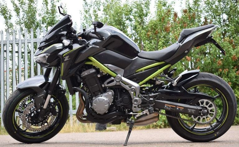 Pyramid Plastics Kawasaki Z 900 Hugger Metallic Grey (Pearl Mystic Grey) 2017> | 073880G