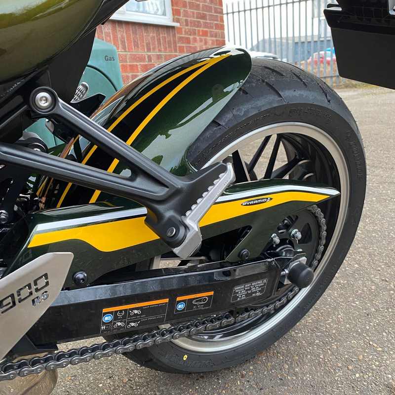 Pyramid Hugger | Metallic Dark Green Scheme | Kawasaki Z 900 RS 2019>Current | 073880N