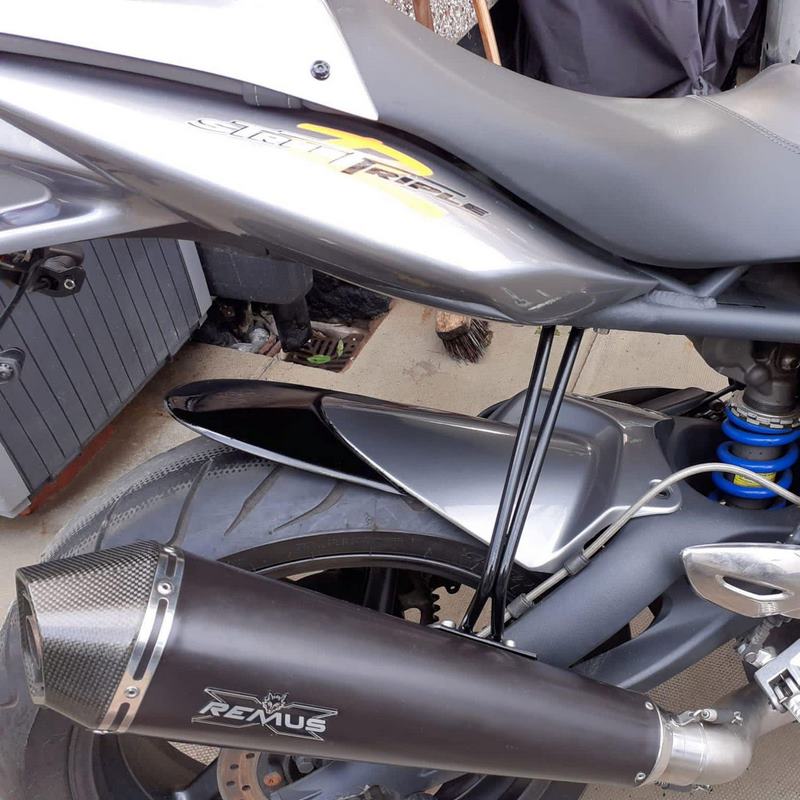Pyramid Hugger Extension | Matte Black | Triumph Street Triple 675 2007>2012 | 076565