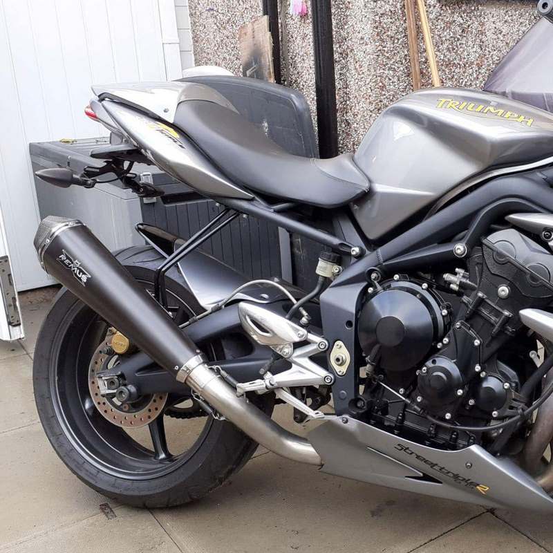 Pyramid Hugger Extension | Matte Black | Triumph Street Triple 675 2007>2012 | 076565