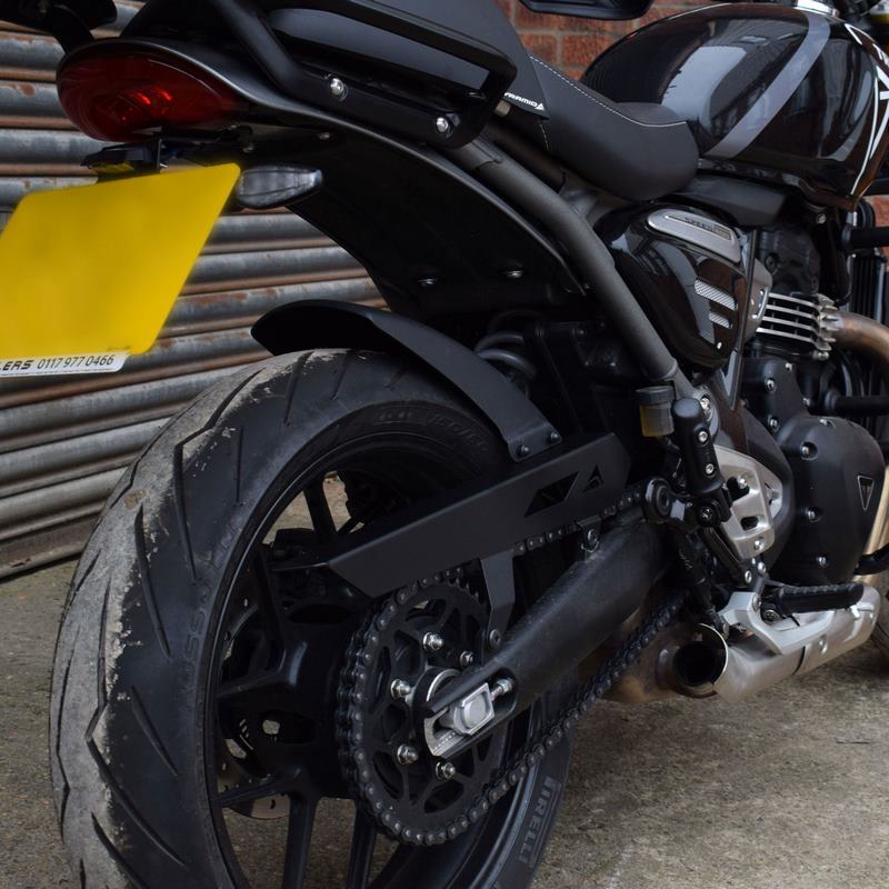 Pyramid Hugger | Matte Black | Triumph Scrambler 400X 2024>Current | 076910M
