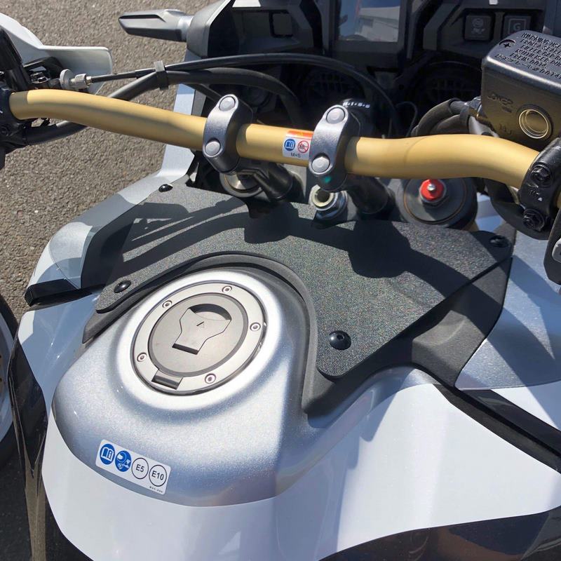 Pyramid Plastics Wind Deflector Carbon Look Honda CRF 1000 L Africa Twin Adventure Sports 2018>2019 | 08025X