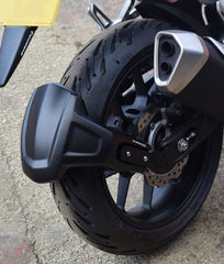 Pyramid Spray Guard | Gloss Black | Honda CB 750 Hornet 2023>Current | 085166B