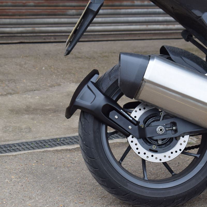 Pyramid Spray Guard | Gloss Black | Honda NT 1100 2022>Current | 085190B