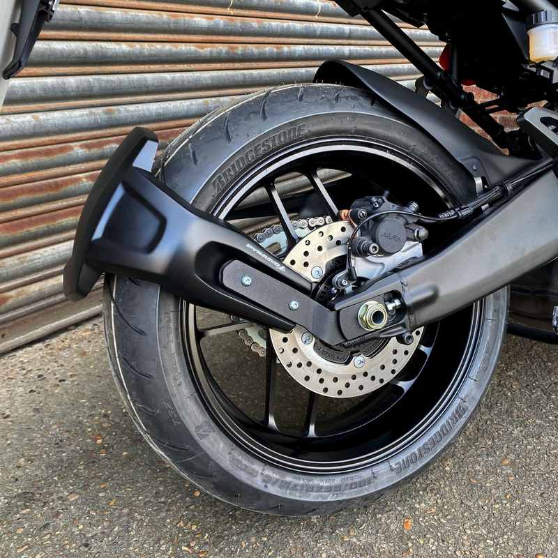 Pyramid Spray Guard | Gloss Black | Yamaha MT-09 2021> | 085203B