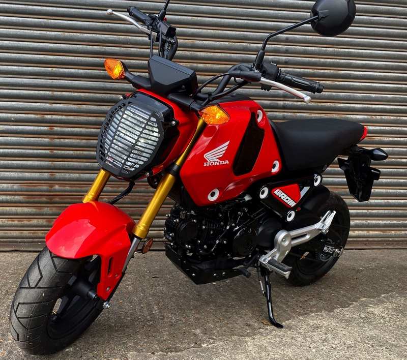 Pyramid Headlight Guard | Matte Black | Honda MSX 125 2021>Current | 09190M