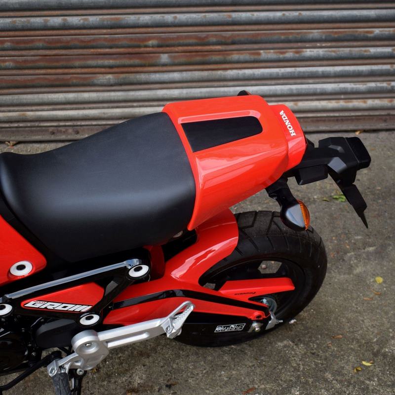Pyramid Seat Cowl | Gayety Red & Gloss Black | Honda MSX 125 2021>Current | 11540R