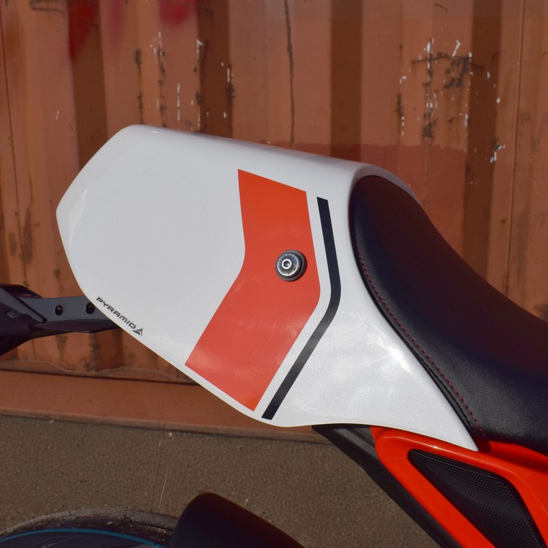 Pyramid Seat Cowl | Legend Red | Yamaha XSR900 2024>Current | 12425W