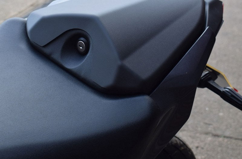 Pyramid Seat Cowl | Matte Black | Yamaha MT-09 2024> | 12450M