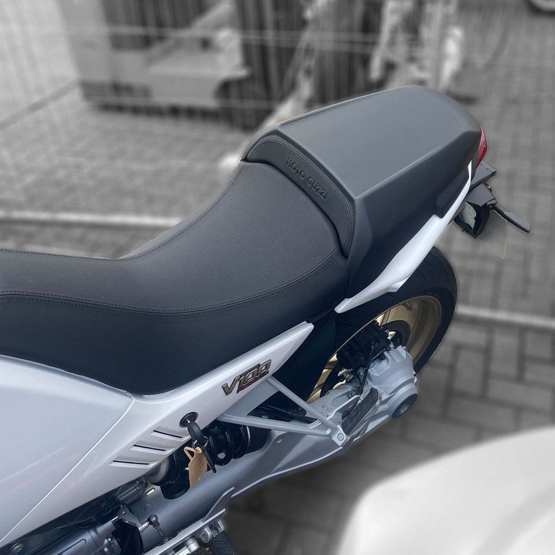 Pyramid Seat Cowl | Matte Black | Moto Guzzi V100 Mandello 2022>Current | 18555M