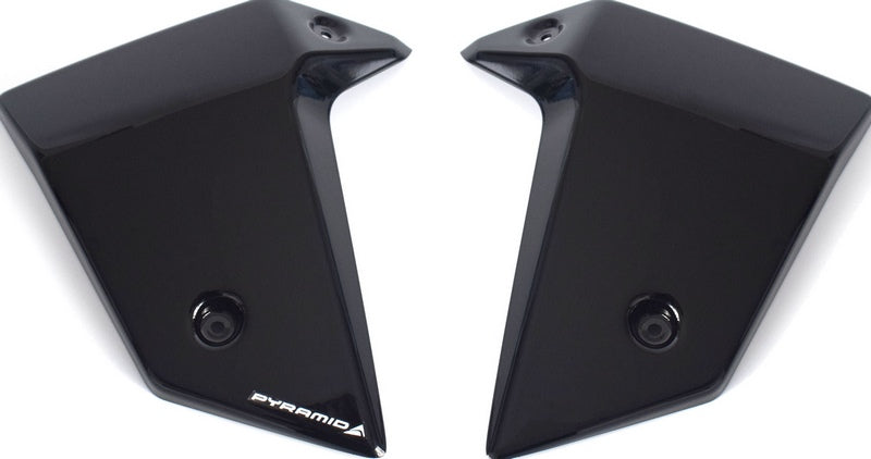 Pyramid Radiator Cheeks | Graphite Black | Honda CB 750 Hornet 2022>2024 | 21055E