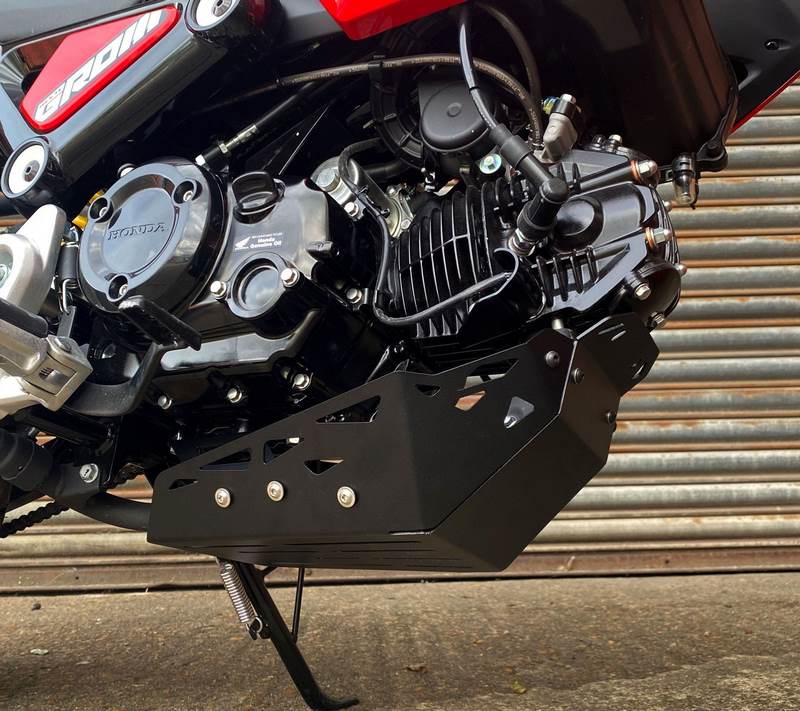 Pyramid Engine Plate | Matte Black | Honda MSX 125 2021>Current | 21115M